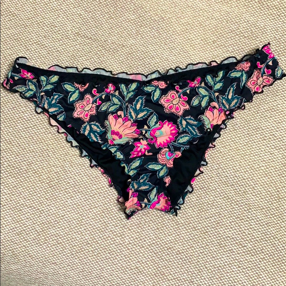 XL Shade & Shore Ruffled Bathing Suit Bottoms